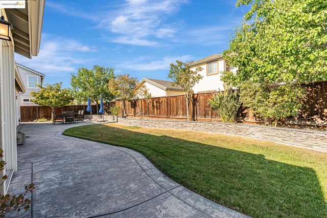 43 Sorrel Ct, Oakley, CA 94561