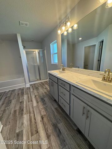 1347 De Groodt Road SW, Palm Bay, FL 32908