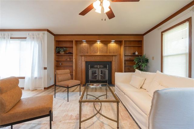 1960 Southaven DR, Virginia Beach, VA 23464