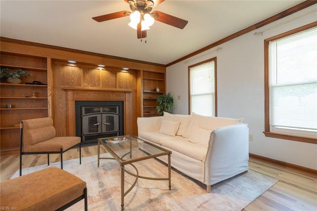 1960 Southaven DR, Virginia Beach, VA 23464