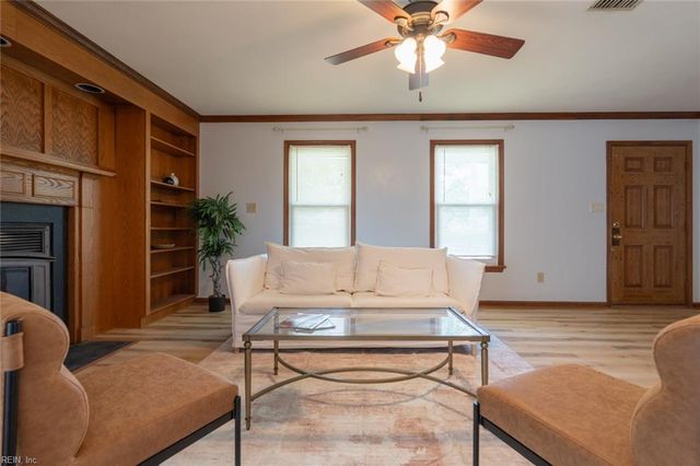 1960 Southaven DR, Virginia Beach, VA 23464