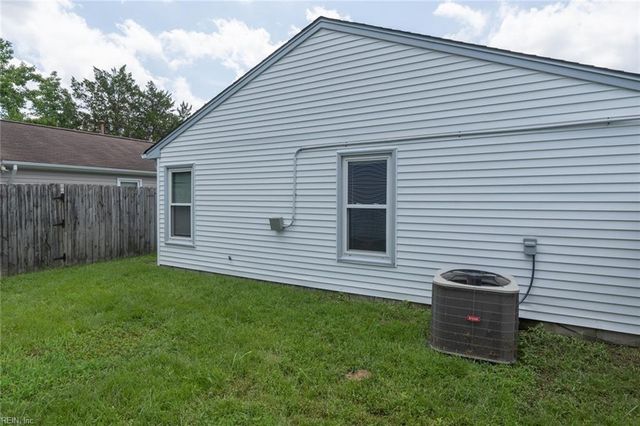1960 Southaven DR, Virginia Beach, VA 23464