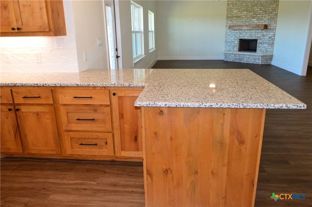 425 County Road 3152, Kempner, TX 76539