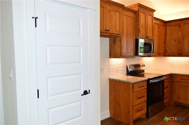 425 County Road 3152, Kempner, TX 76539