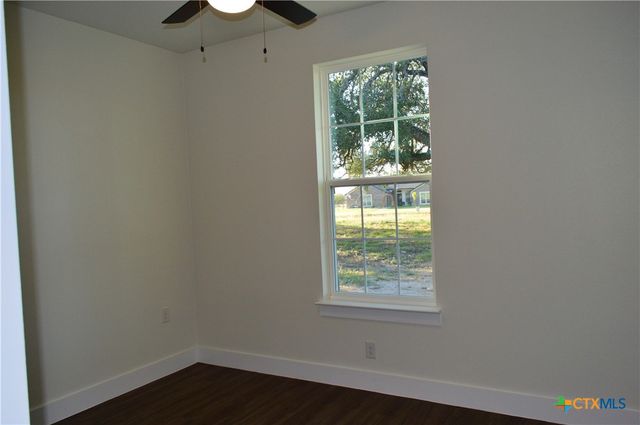 425 County Road 3152, Kempner, TX 76539