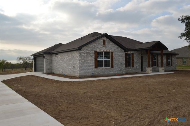 425 County Road 3152, Kempner, TX 76539