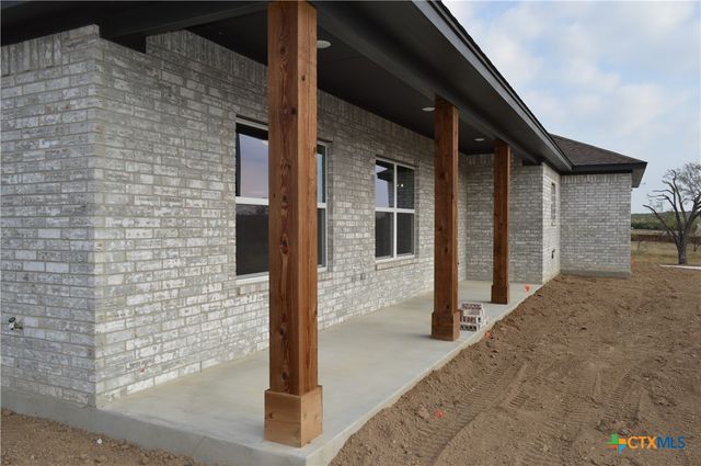 425 County Road 3152, Kempner, TX 76539