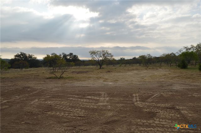 425 County Road 3152, Kempner, TX 76539