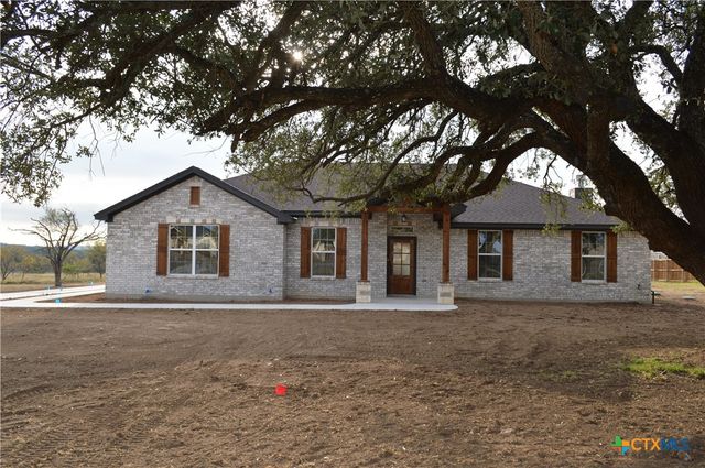 425 County Road 3152, Kempner, TX 76539