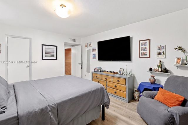 6705 Kingsmoor Way, Miami Lakes, FL 33014