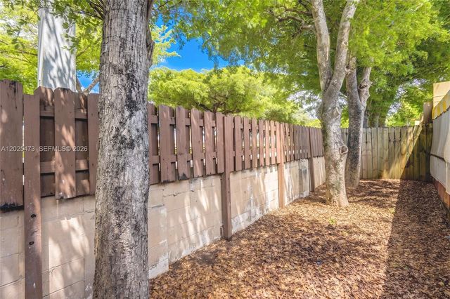6705 Kingsmoor Way, Miami Lakes, FL 33014