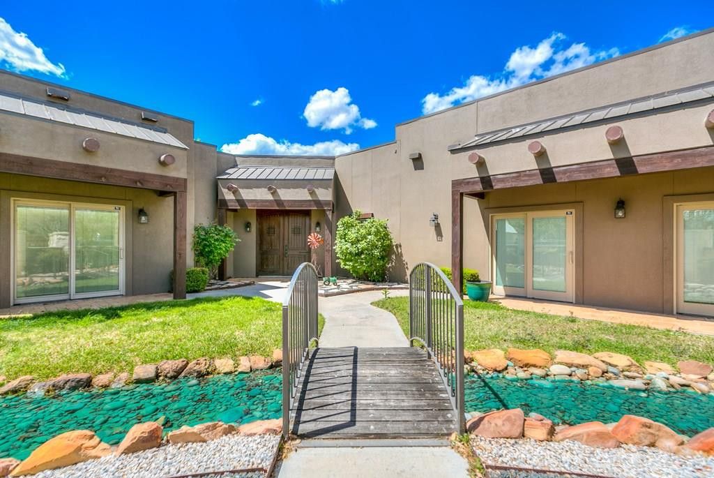 Image 1 of property listing at 2061 Beaty Road, San Angelo, TX 76904