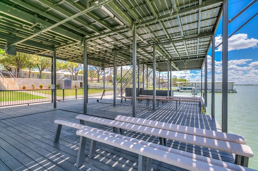 Image 12 of property listing at 2061 Beaty Road, San Angelo, TX 76904