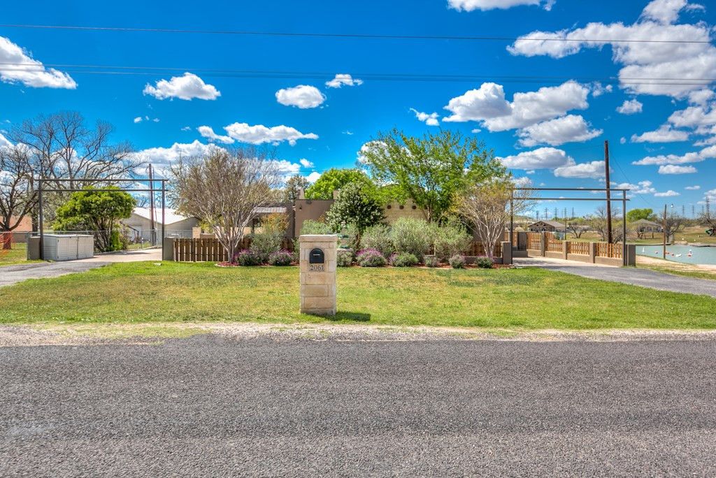 Image 28 of property listing at 2061 Beaty Road, San Angelo, TX 76904