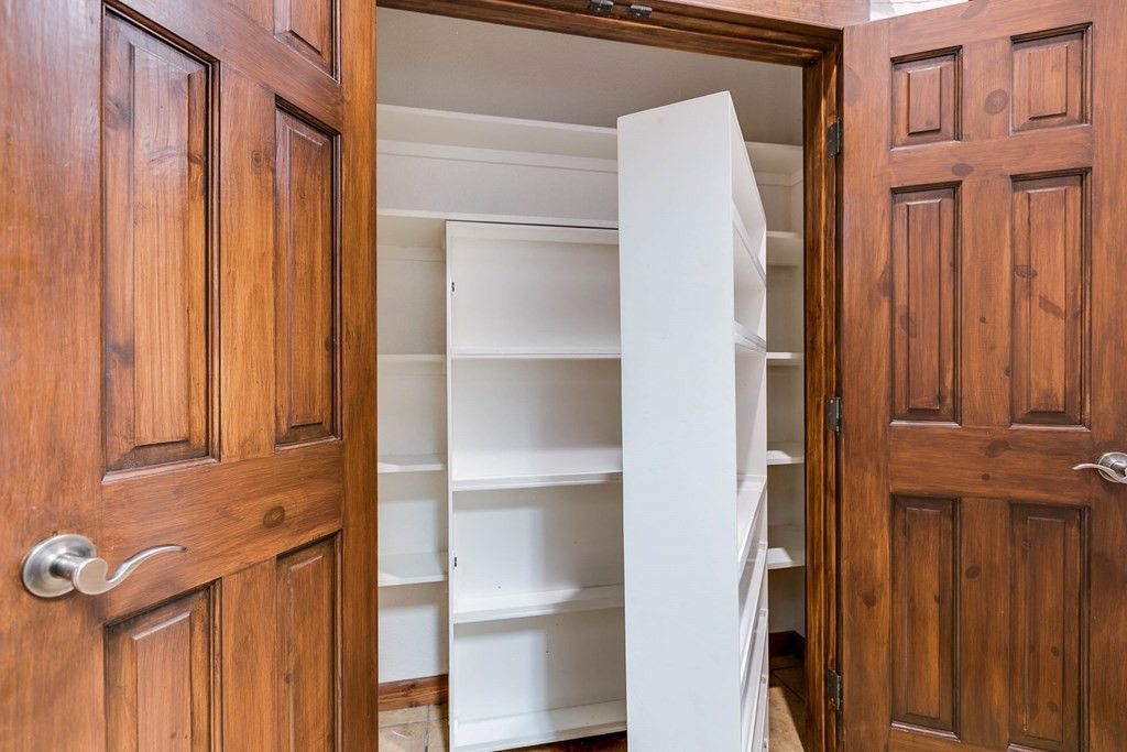 Image 45 of property listing at 2061 Beaty Road, San Angelo, TX 76904