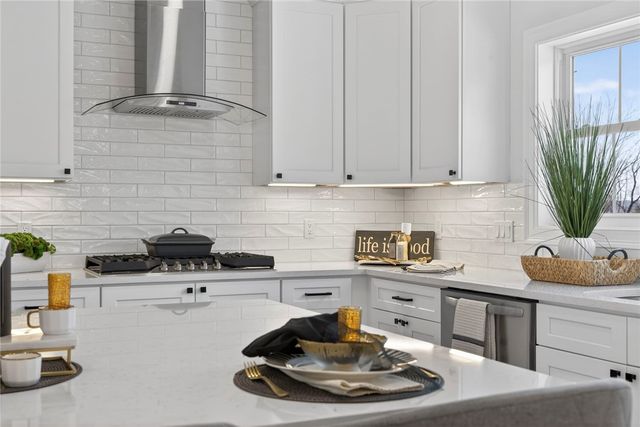 9 Stoneridge Road, Smithfield, RI 02917