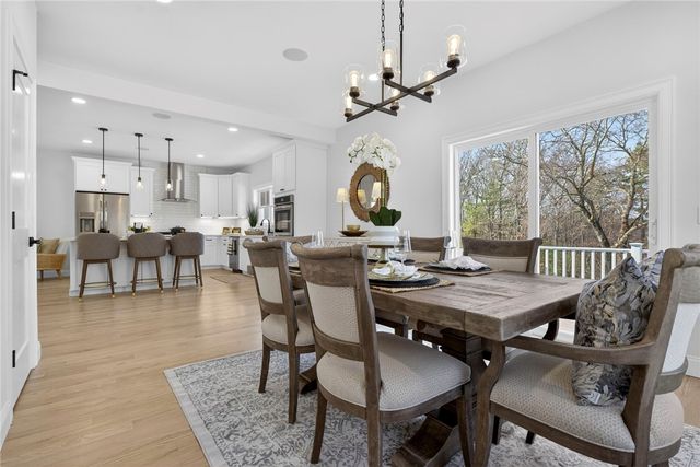 9 Stoneridge Road, Smithfield, RI 02917