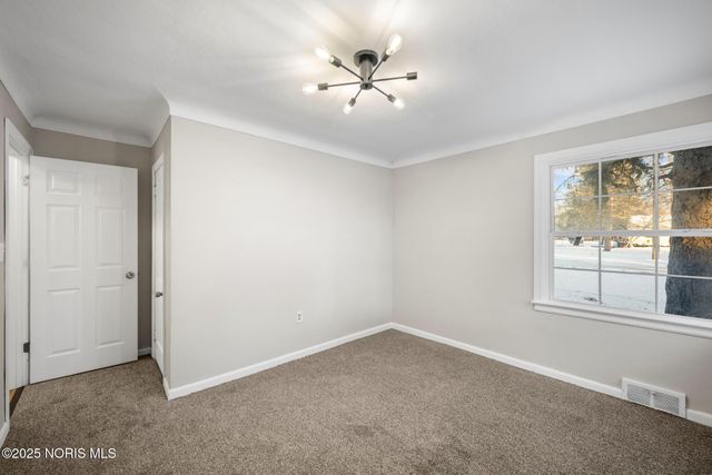 5845 Cook Drive, Toledo, OH 43615