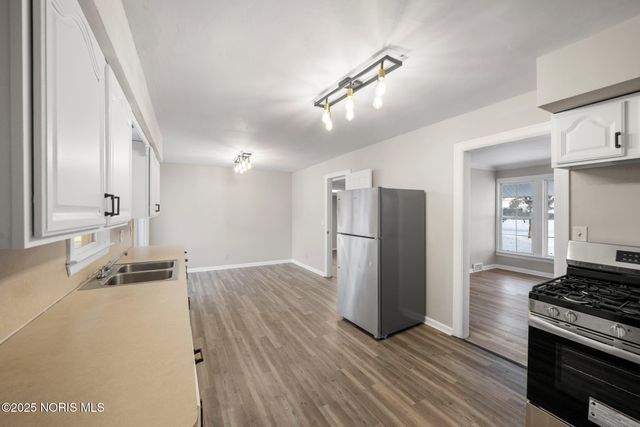 5845 Cook Drive, Toledo, OH 43615