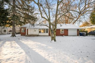 5845 Cook Drive, Toledo, OH 43615