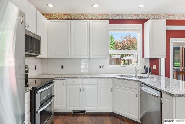 4019 N 164th Circle, Omaha, NE 68116