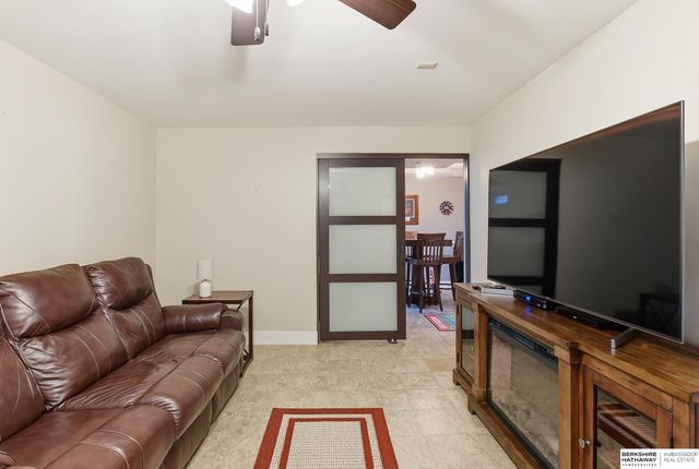 4019 N 164th Circle, Omaha, NE 68116