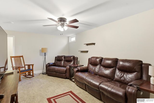 4019 N 164th Circle, Omaha, NE 68116