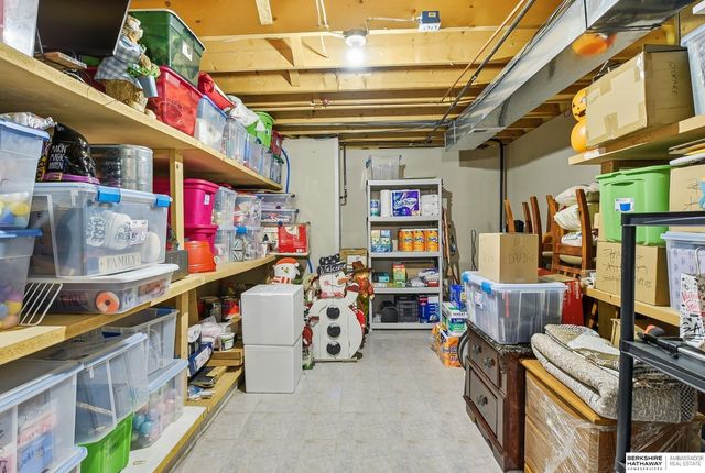 4019 N 164th Circle, Omaha, NE 68116