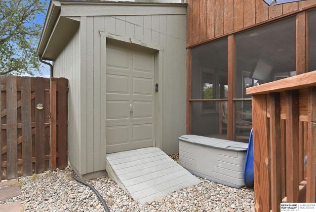 4019 N 164th Circle, Omaha, NE 68116