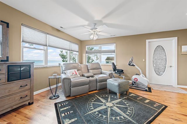 50740 Base Street, New Baltimore, MI 48047