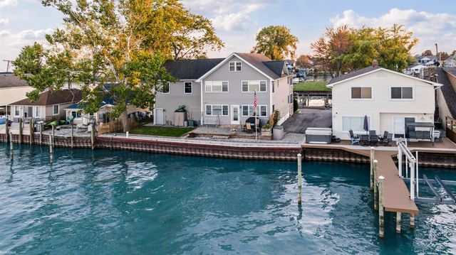 50740 Base Street, New Baltimore, MI 48047