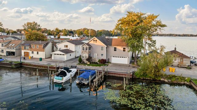 50740 Base Street, New Baltimore, MI 48047