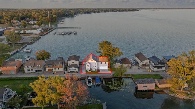 50740 Base Street, New Baltimore, MI 48047