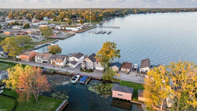 50740 Base Street, New Baltimore, MI 48047