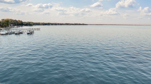 50740 Base Street, New Baltimore, MI 48047