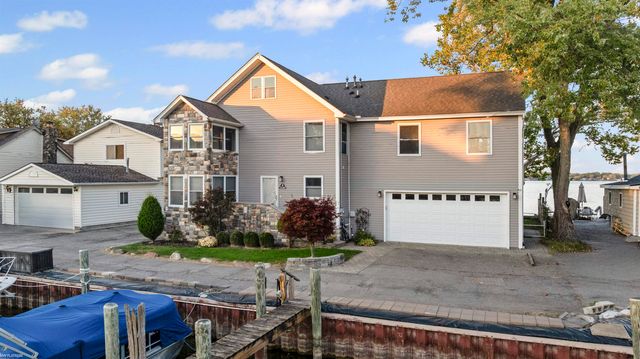 50740 Base Street, New Baltimore, MI 48047