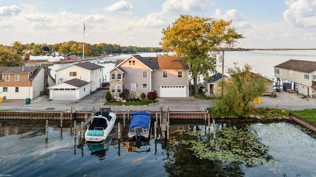 50740 Base Street, New Baltimore, MI 48047