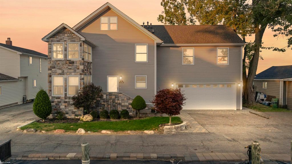 50740 Base Street, New Baltimore, MI 48047