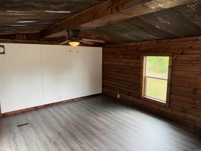 737 Gravel Hill Road, Romance, AR 72136