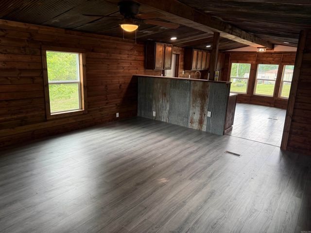 737 Gravel Hill Road, Romance, AR 72136