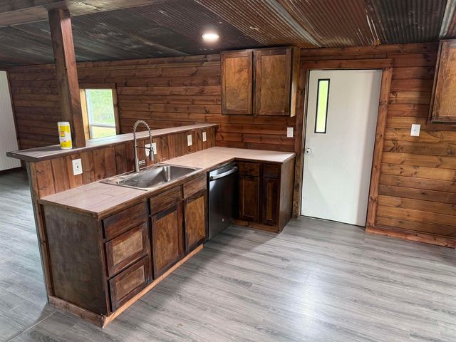 737 Gravel Hill Road, Romance, AR 72136