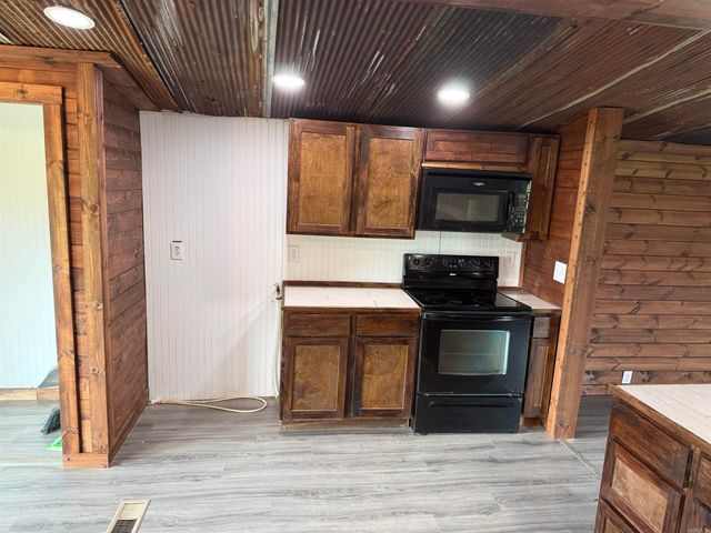 737 Gravel Hill Road, Romance, AR 72136