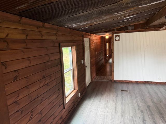 737 Gravel Hill Road, Romance, AR 72136