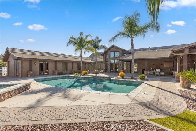 41570 Avenida Bordeaux, Temecula, CA 92592