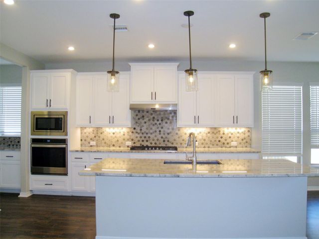 590 Painted Creek WAY, Kyle, TX 78640