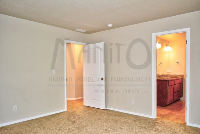 1017 W High Peak Dr, Spokane, WA 99224