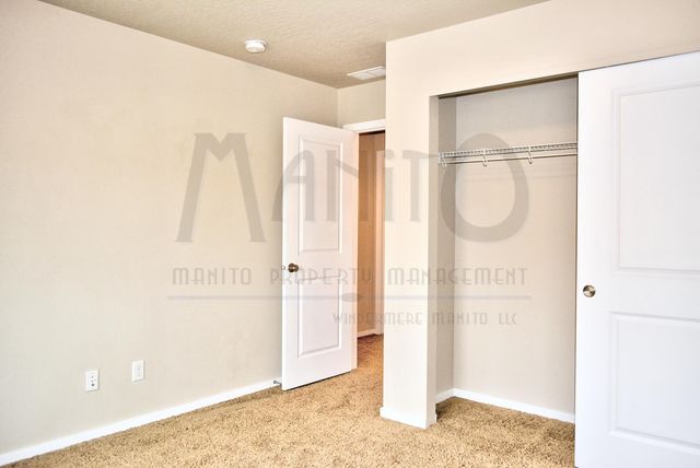 1017 W High Peak Dr, Spokane, WA 99224