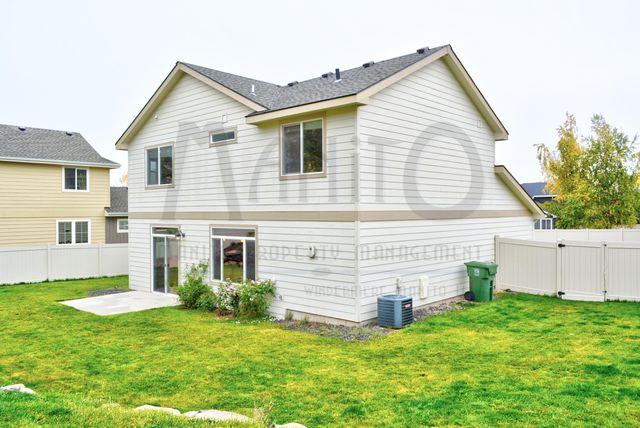 1017 W High Peak Dr, Spokane, WA 99224