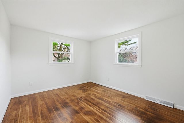 58 Ray Ave, Bellingham, MA 02019