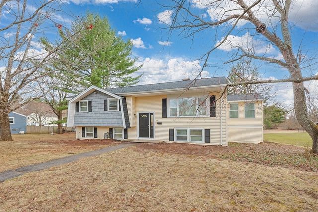 58 Ray Ave, Bellingham, MA 02019